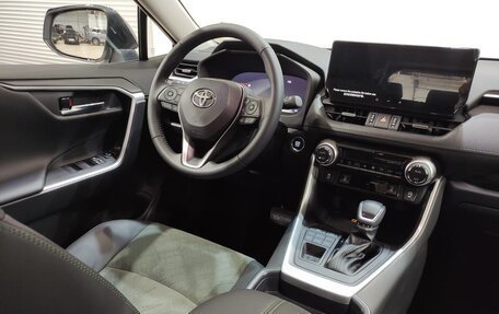 Toyota RAV4, 2023 год, 5 200 000 рублей, 4 фотография