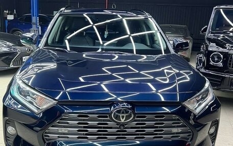 Toyota RAV4, 2020 год, 5 500 000 рублей, 4 фотография