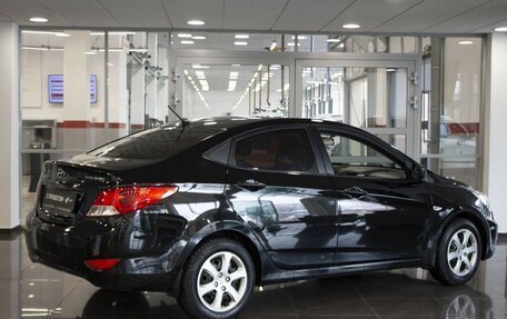 Hyundai Solaris II рестайлинг, 2011 год, 865 000 рублей, 2 фотография