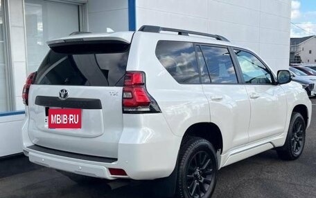 Toyota Land Cruiser Prado 150 рестайлинг 2, 2021 год, 3 225 000 рублей, 5 фотография