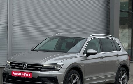 Volkswagen Tiguan II, 2019 год, 3 045 000 рублей, 5 фотография