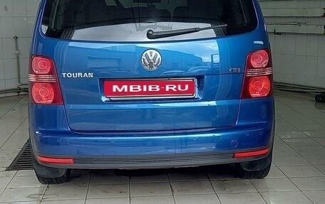 Volkswagen Touran III, 2010 год, 1 000 000 рублей, 4 фотография