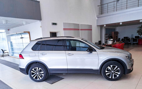 Volkswagen Tiguan II, 2020 год, 2 849 000 рублей, 4 фотография