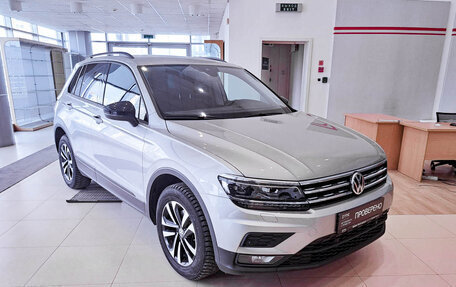 Volkswagen Tiguan II, 2020 год, 2 849 000 рублей, 3 фотография