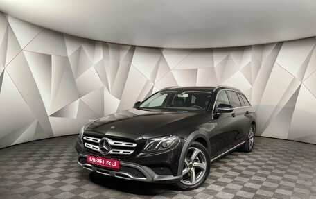 Mercedes-Benz E-Класс, 2017 год, 3 198 000 рублей, 1 фотография