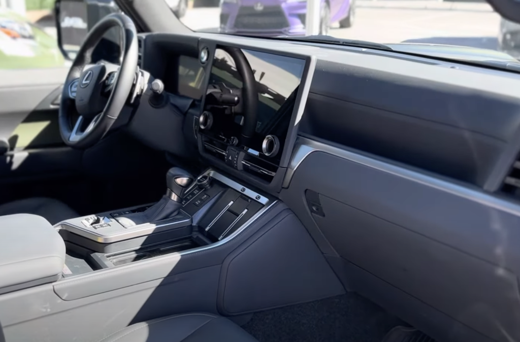 Lexus GX II рестайлинг 2, 2024 год, 19 500 000 рублей, 6 фотография