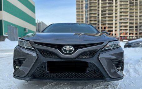 Toyota Camry, 2020 год, 2 050 000 рублей, 3 фотография