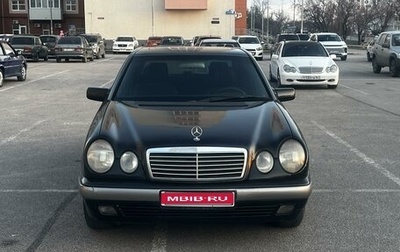 Mercedes-Benz E-Класс, 1998 год, 590 000 рублей, 1 фотография