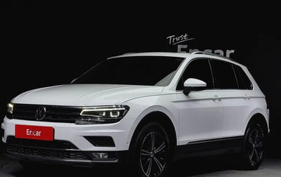 Volkswagen Tiguan II, 2019 год, 2 190 000 рублей, 1 фотография