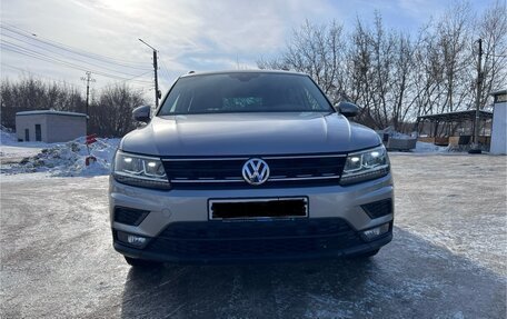 Volkswagen Tiguan II, 2019 год, 2 590 000 рублей, 3 фотография