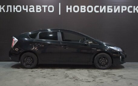 Toyota Prius, 2013 год, 1 199 999 рублей, 4 фотография