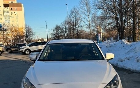 Mazda 3, 2016 год, 1 600 000 рублей, 2 фотография