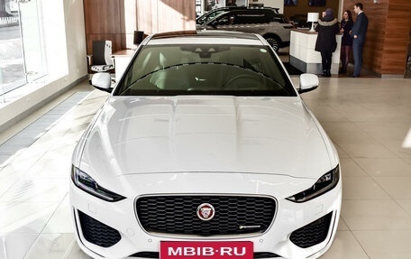 Jaguar XE I рестайлинг, 2020 год, 3 399 000 рублей, 3 фотография