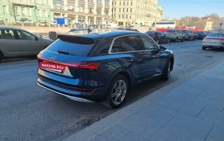 Audi e-tron I, 2019 год, 5 950 000 рублей, 4 фотография