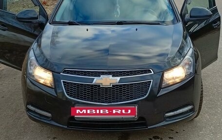 Chevrolet Cruze II, 2011 год, 650 000 рублей, 3 фотография