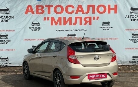 Hyundai Solaris II рестайлинг, 2011 год, 770 000 рублей, 3 фотография
