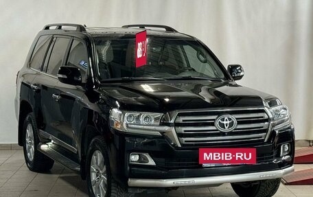 Toyota Land Cruiser 200, 2015 год, 5 450 000 рублей, 3 фотография