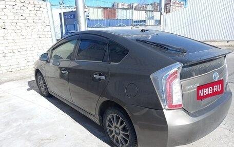 Toyota Prius, 2012 год, 1 070 000 рублей, 2 фотография