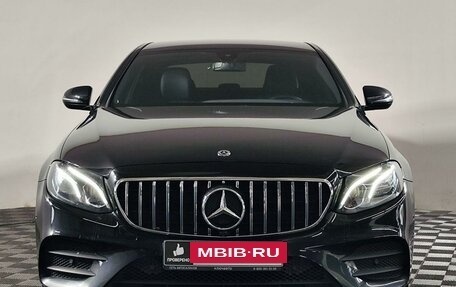 Mercedes-Benz E-Класс, 2018 год, 3 299 000 рублей, 2 фотография