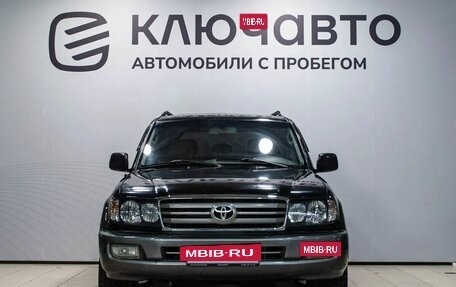 Toyota Land Cruiser 100 рестайлинг 2, 2004 год, 1 720 000 рублей, 2 фотография