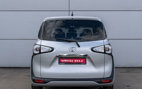 Toyota Sienta II, 2017 год, 1 550 000 рублей, 4 фотография