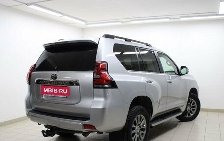 Toyota Land Cruiser Prado 150 рестайлинг 2, 2018 год, 5 899 000 рублей, 2 фотография