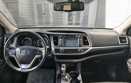 Toyota Highlander III, 2018 год, 3 732 000 рублей, 7 фотография