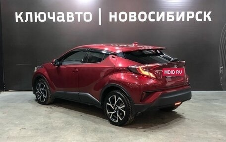 Toyota C-HR I рестайлинг, 2017 год, 2 160 000 рублей, 7 фотография