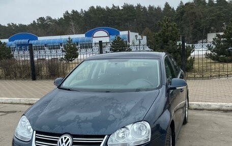 Volkswagen Jetta VI, 2010 год, 1 250 000 рублей, 2 фотография