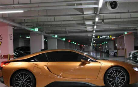 BMW i8 I рестайлинг, 2019 год, 9 200 000 рублей, 4 фотография