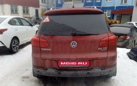 Volkswagen Tiguan I, 2011 год, 1 750 000 рублей, 2 фотография