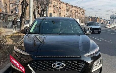 Hyundai Kona I, 2020 год, 1 890 000 рублей, 2 фотография