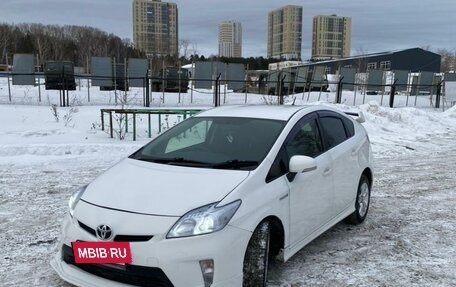 Toyota Prius, 2012 год, 945 000 рублей, 3 фотография