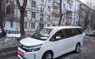 Toyota Voxy III, 2014 год, 1 790 000 рублей, 1 фотография