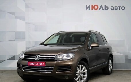 Volkswagen Touareg III, 2012 год, 2 350 000 рублей, 1 фотография