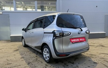 Toyota Sienta II, 2021 год, 1 945 000 рублей, 5 фотография