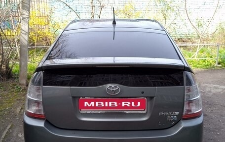 Toyota Prius, 2003 год, 700 000 рублей, 2 фотография