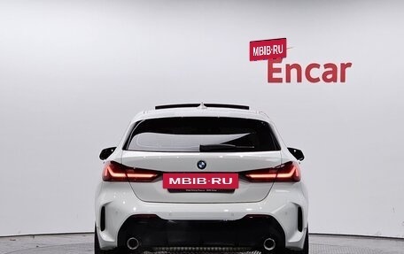 BMW 1 серия, 2021 год, 2 800 000 рублей, 4 фотография