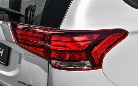 Mitsubishi Outlander III рестайлинг 3, 2022 год, 3 459 000 рублей, 6 фотография