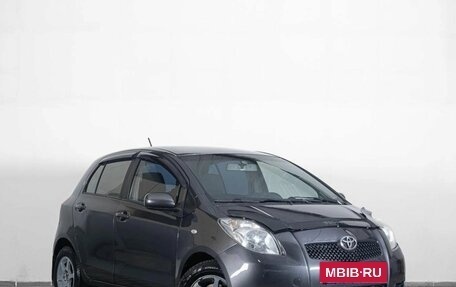 Toyota Yaris III рестайлинг, 2008 год, 599 000 рублей, 2 фотография