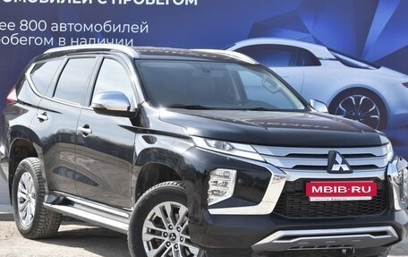 Mitsubishi Pajero Sport III рестайлинг, 2021 год, 3 950 000 рублей, 2 фотография