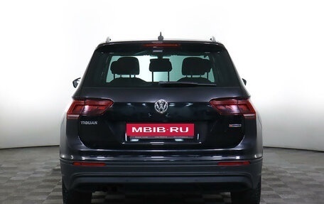 Volkswagen Tiguan II, 2018 год, 2 899 000 рублей, 6 фотография