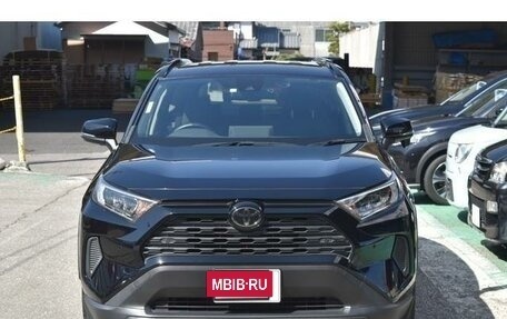 Toyota RAV4, 2020 год, 2 249 000 рублей, 2 фотография