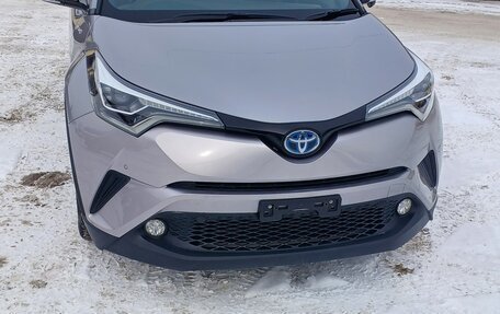 Toyota C-HR I рестайлинг, 2017 год, 2 200 000 рублей, 4 фотография