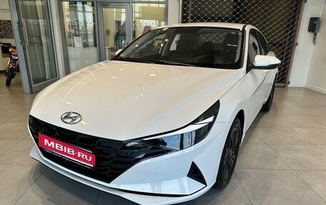 Hyundai Elantra, 2023 год, 2 450 000 рублей, 2 фотография