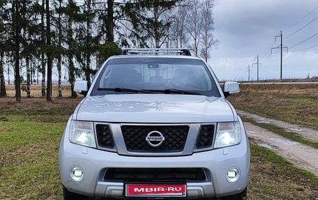 Nissan Pathfinder, 2012 год, 1 950 000 рублей, 3 фотография