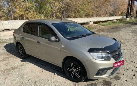 Renault Logan II, 2019 год, 930 000 рублей, 2 фотография