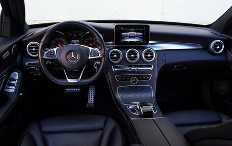 Mercedes-Benz C-Класс, 2017 год, 2 750 000 рублей, 6 фотография