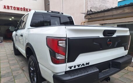 Nissan Titan II, 2021 год, 6 800 000 рублей, 9 фотография
