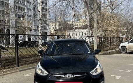 Hyundai Solaris II рестайлинг, 2013 год, 1 060 000 рублей, 3 фотография